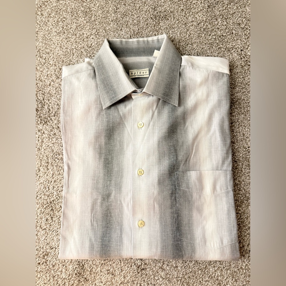 Men's Gradient Gray Dress Shirt - Classic Collared Button-Up